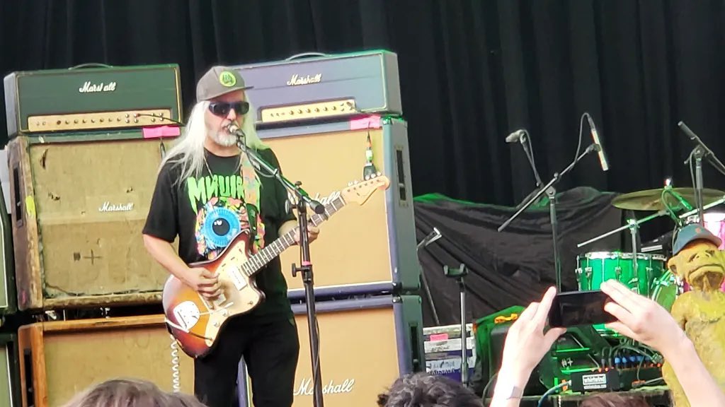 @dinosaurjr have released a new live album, called Emptiness at the Sinclair. Click the link in our bio to read the full story and listen to the album. 